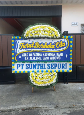 Papan Bunga Duka di Mengger